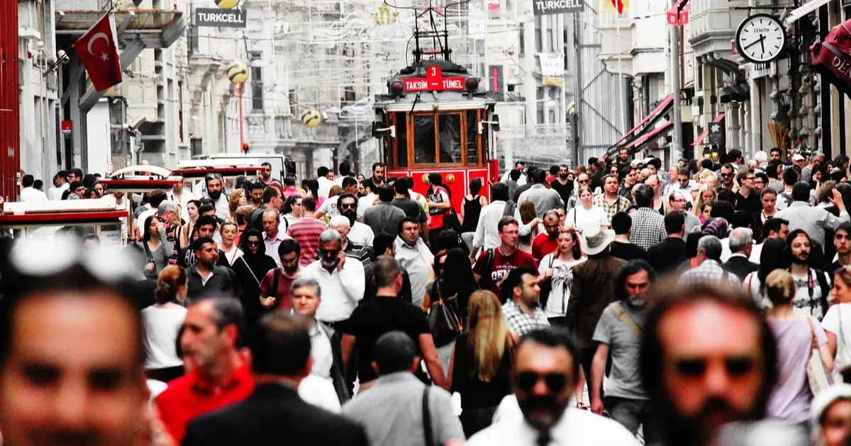 Türkiye’de erkekler 75, kadınlar 80 yıl yaşıyor Img